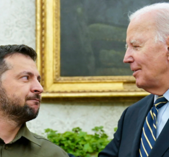 Volodymyr Zelensky e Joe Biden a colloquio