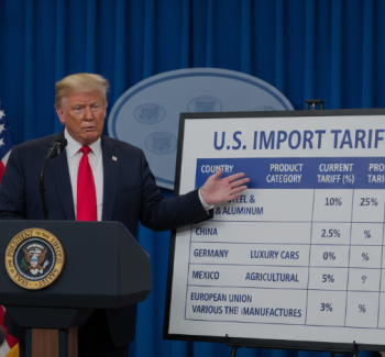 Donald annuncia dazi
