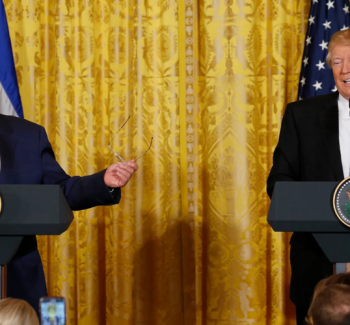 Foto di Trump e Netanyahu